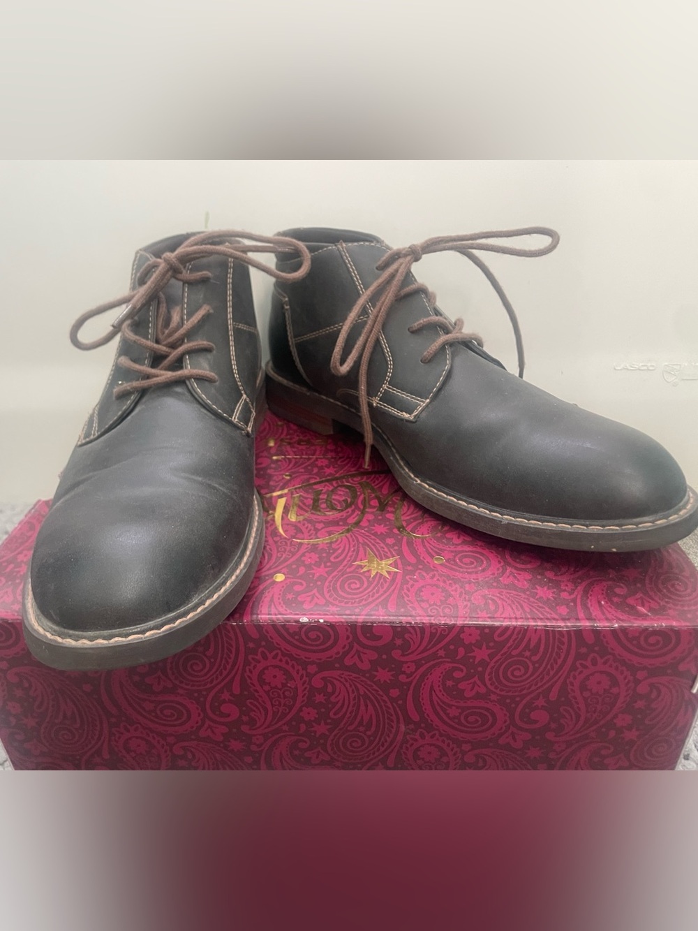 Dexter Black Leather Chukka Boots with Brown Laces